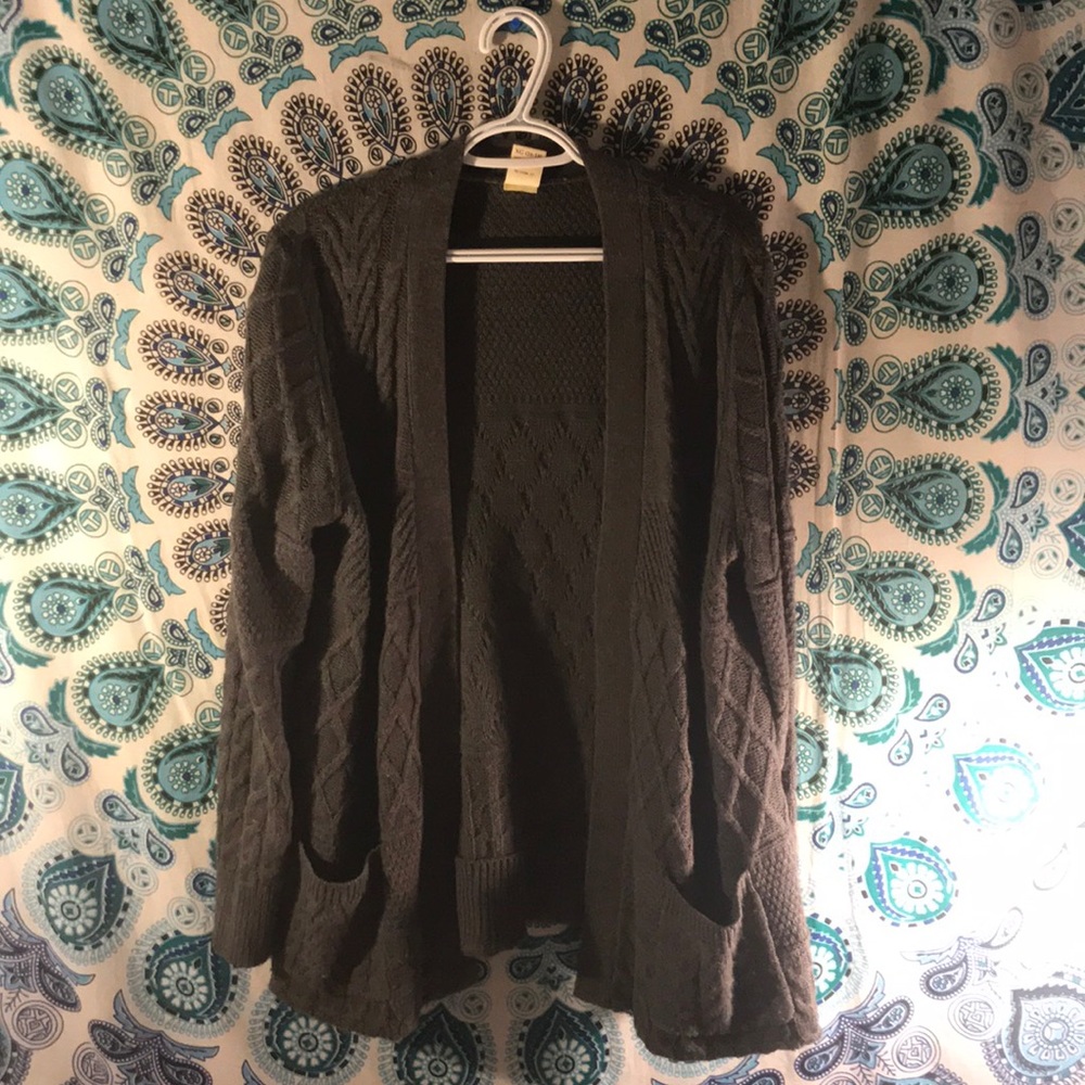 Grey cardigan
